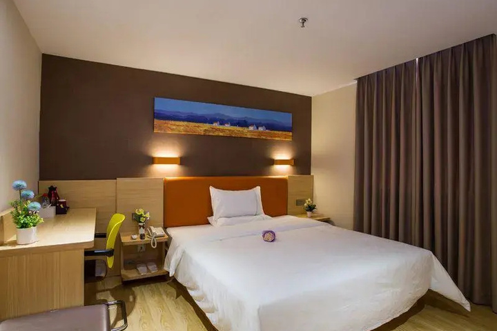 Room 3 of 11