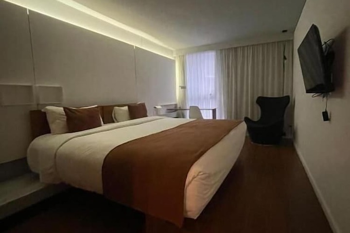 Room 12 of 71