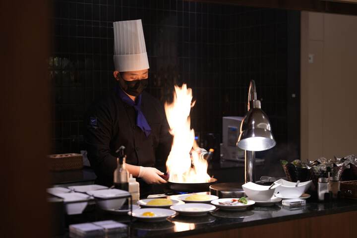 Dining 82 of 115