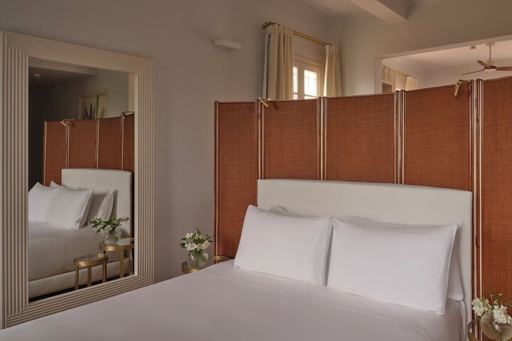 Room 20 of 53