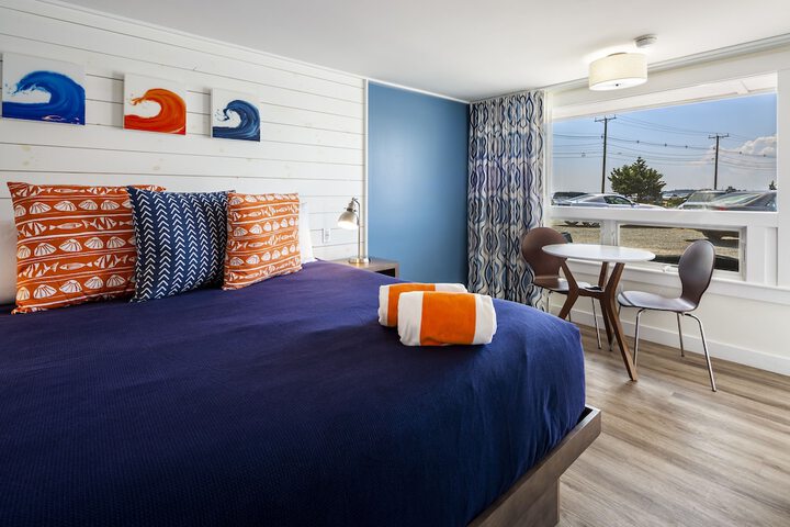 Room 3 of 37