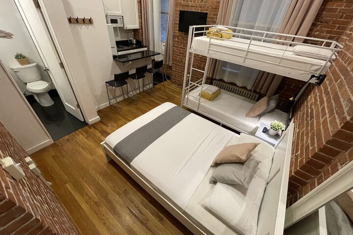 Room 108 of 236
