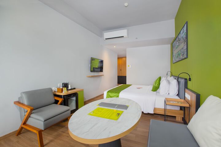 Room 8 of 25