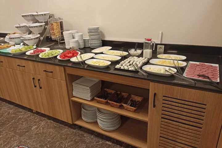 Dining 43 of 57