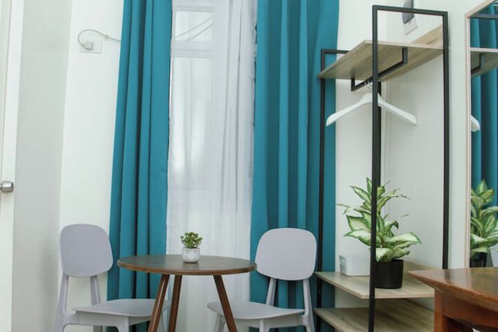Room 4 of 23