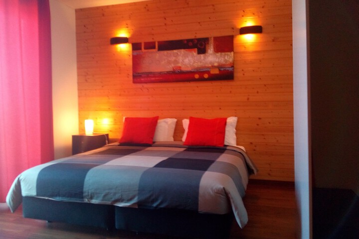 Room 7 of 56