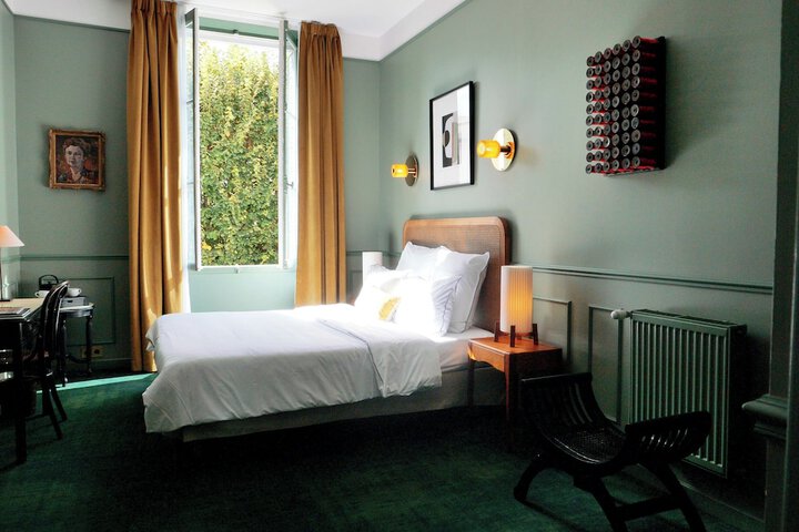 Room 30 of 44