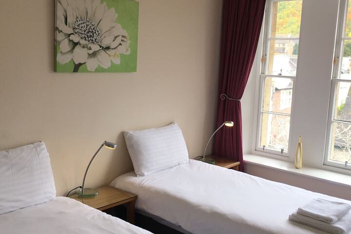 Room 26 of 73