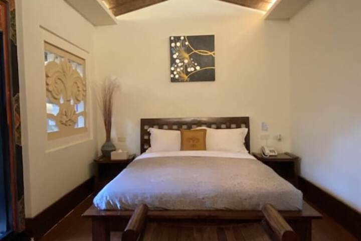 Room 10 of 24