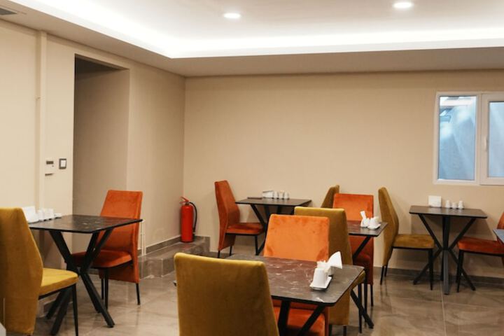 Dining 59 of 65