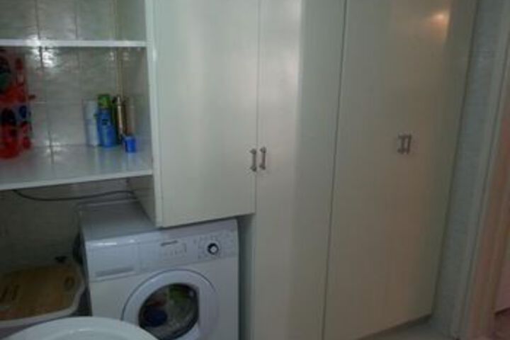 Room 8 of 77