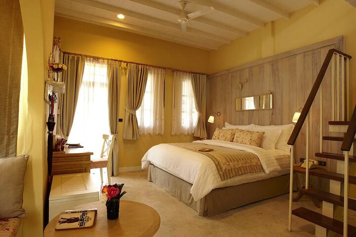 Room 3 of 116
