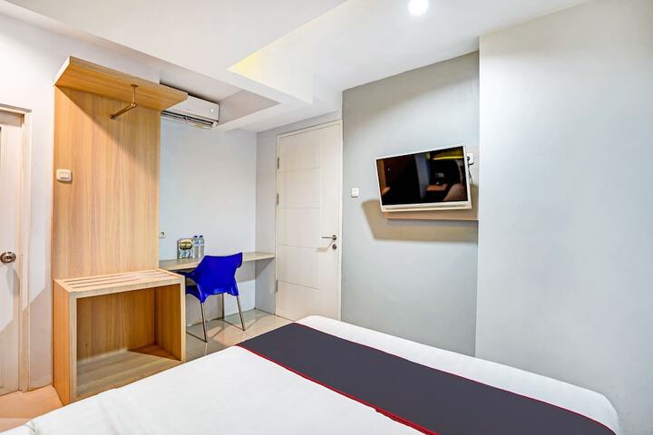 Room 10 of 19