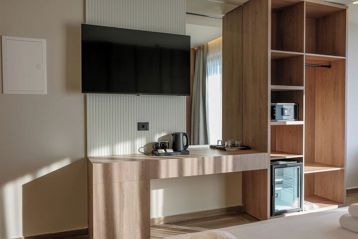 Room 45 of 165