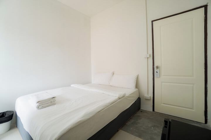 Room 36 of 79