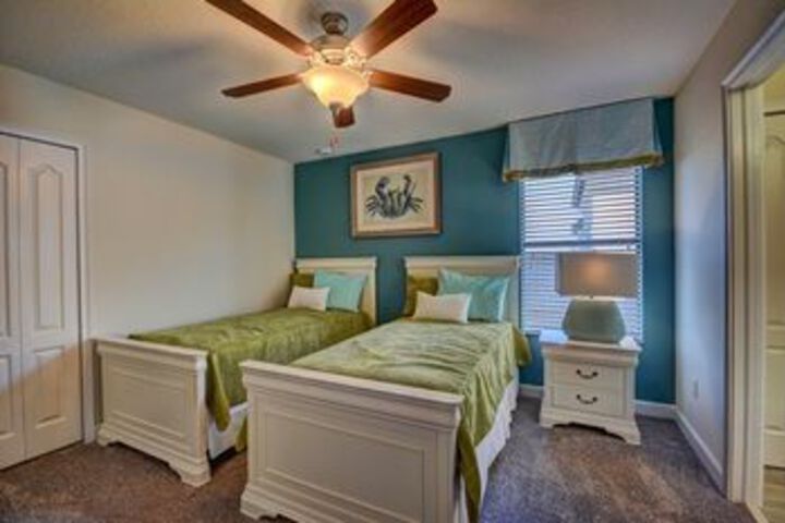 Room 14 of 34