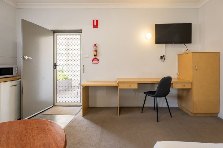 Room 25 of 66