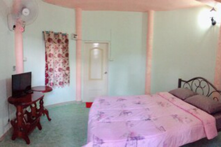 Room 16 of 37