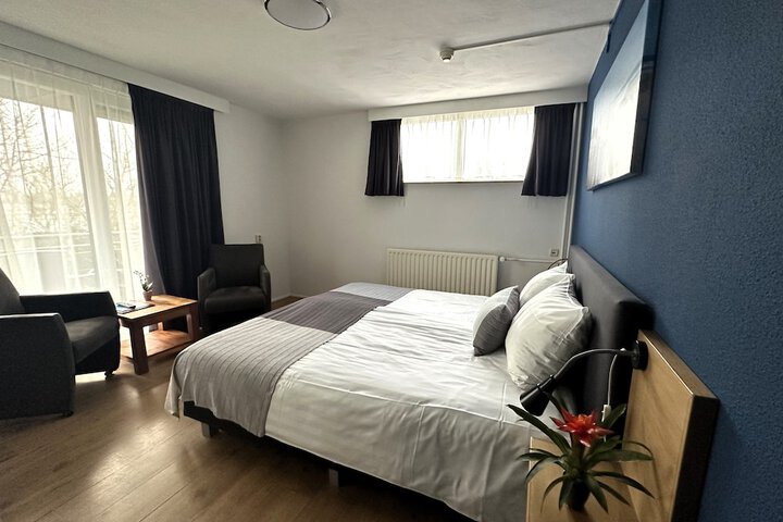 Room 16 of 26