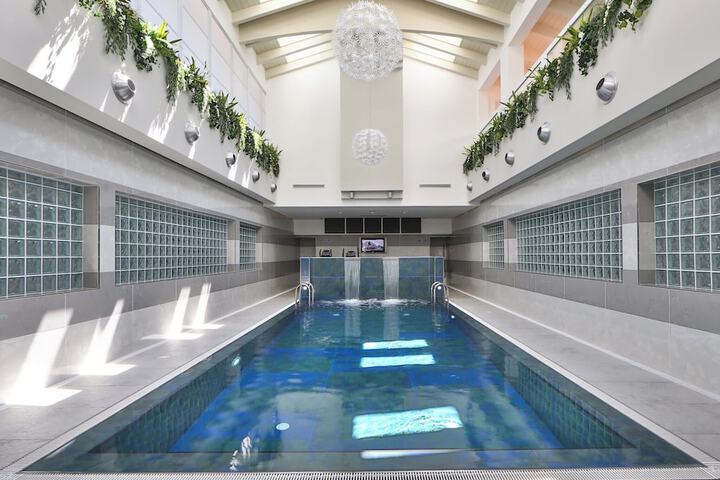 Pool 61 of 100