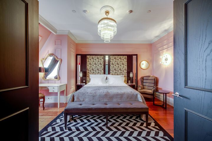 Room 18 of 66