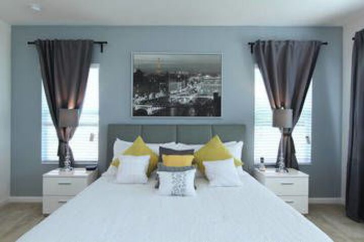 Room 12 of 27