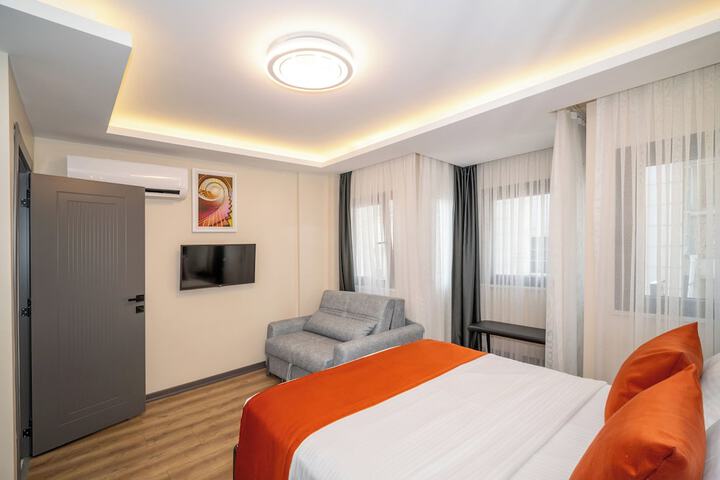 Room 42 of 60