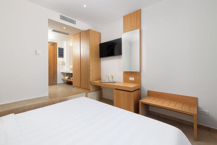 Room 37 of 121