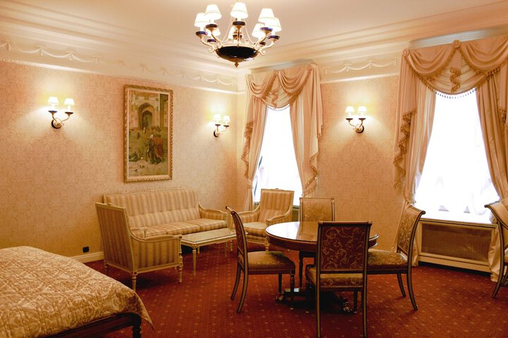 Room 37 of 137