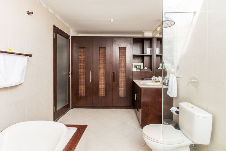Bath Interior