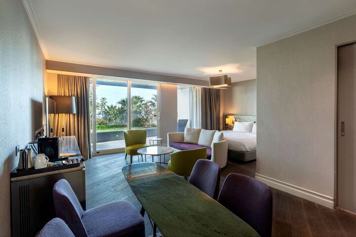 Room 20 of 153