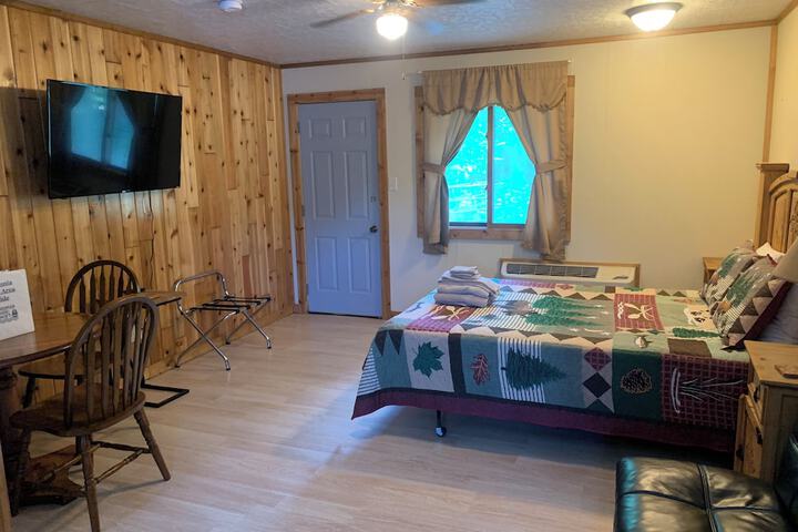 Room 7 of 18
