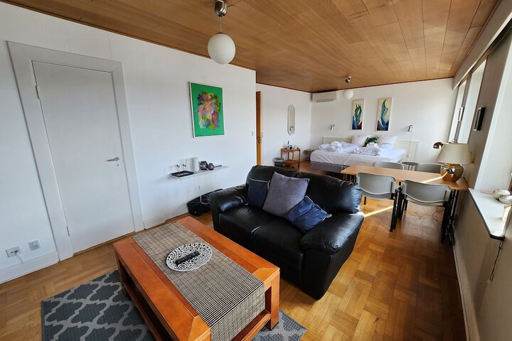 Room 3 of 18