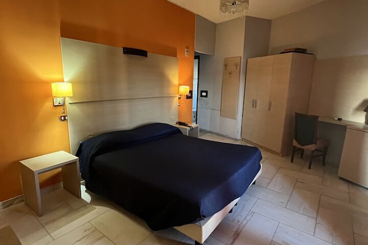 Room 20 of 54