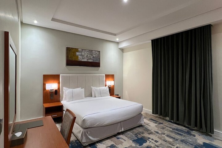 Room 9 of 43