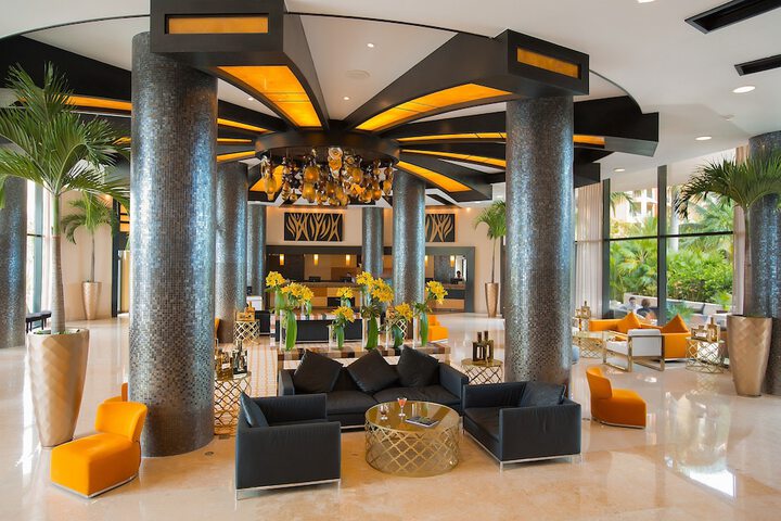 Entrance & Lobby
