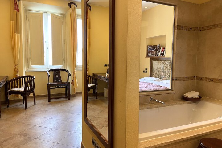 Room 11 of 70