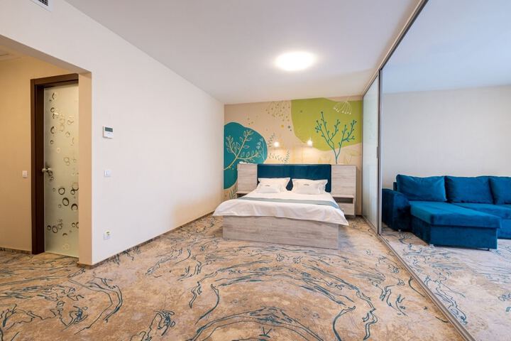 Room 10 of 51