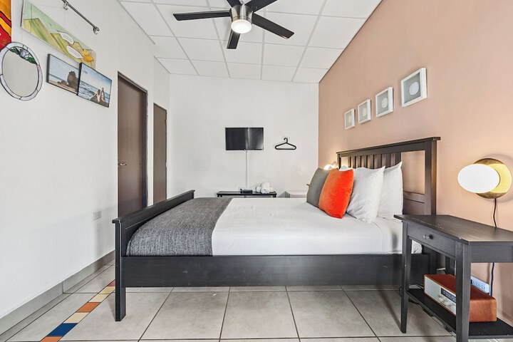 Room 27 of 68