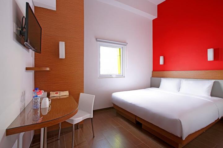 Room 14 of 32