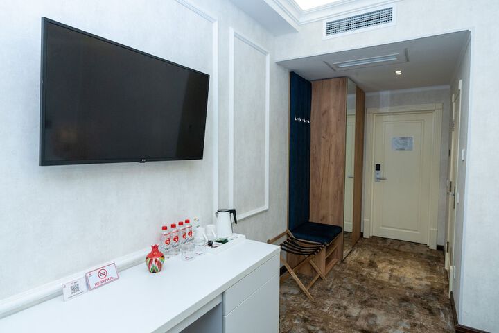 Room 28 of 93