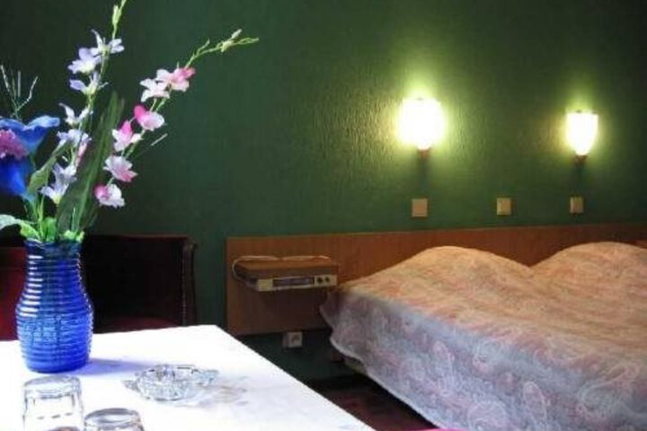 Photo 6