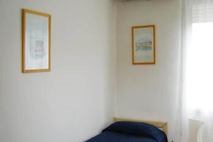 Room 13 of 53