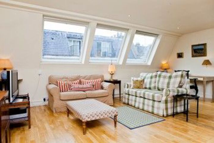 Beautiful 2 Bed home in Kensington Mews