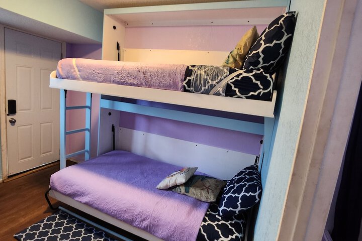 Room 15 of 222