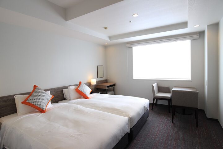 Room 5 of 38