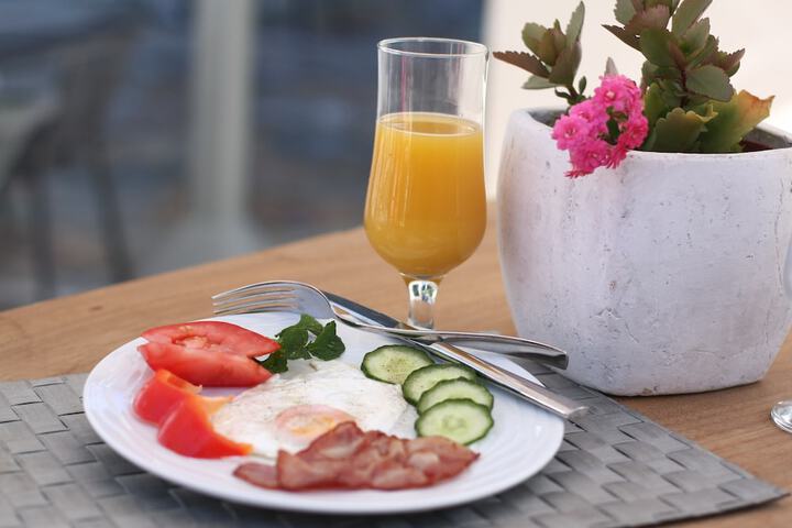 Breakfast/Coffee Service 27 of 34