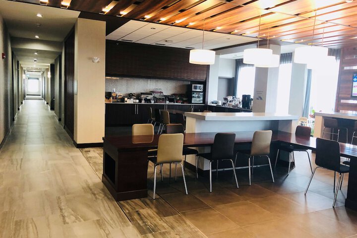 Breakfast/Coffee Service 68 of 88