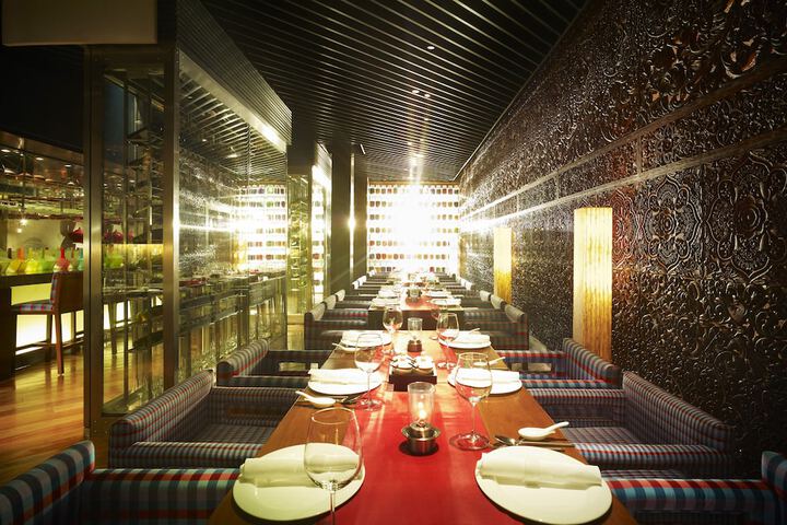 Dining 40 of 63
