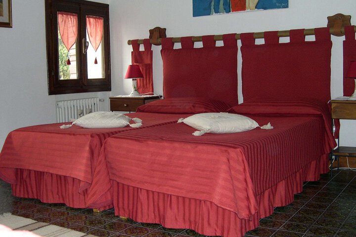 Room 3 of 41